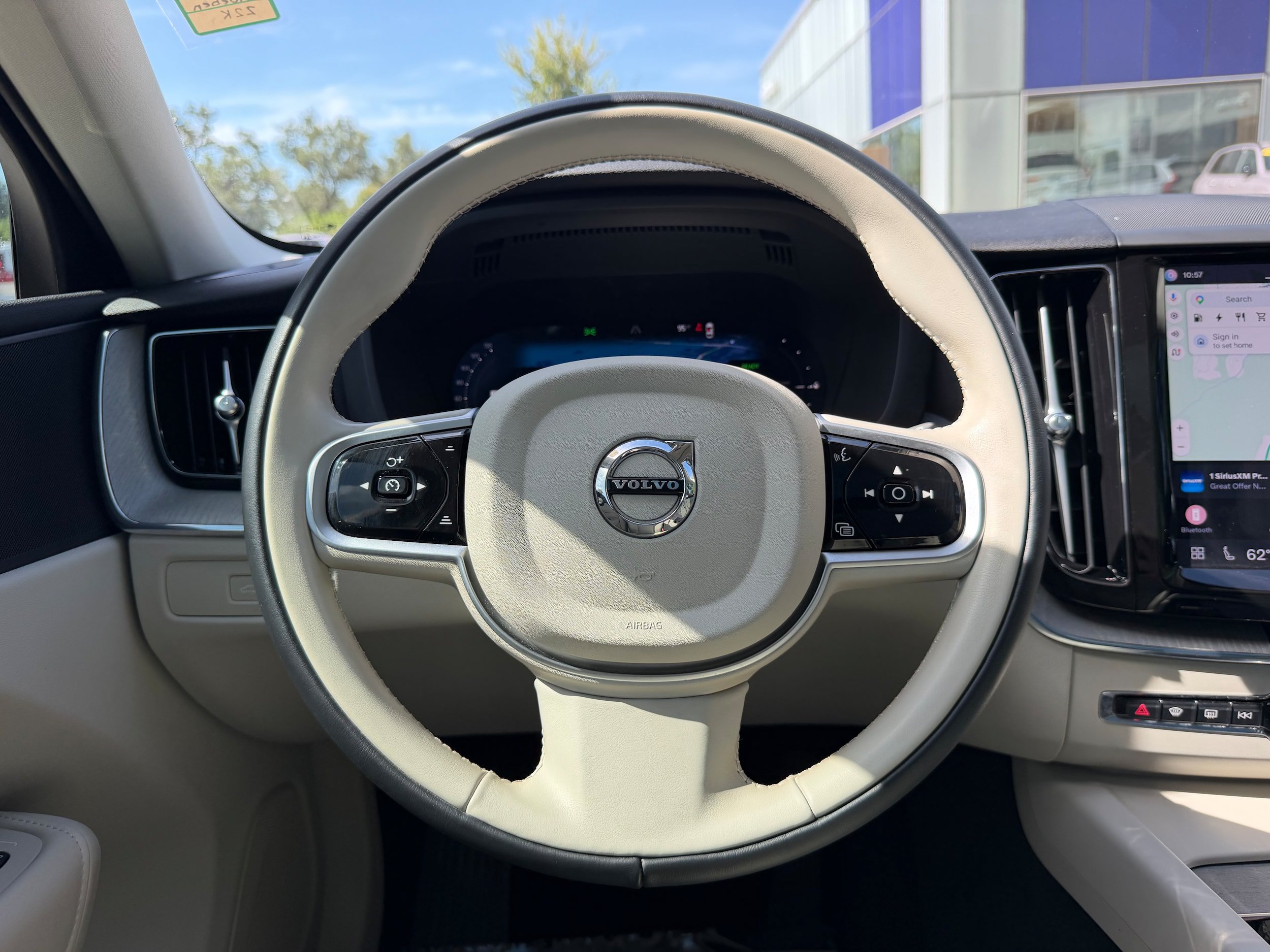 Certified 2025 Volvo XC60 T8 Plus w/ Protection Package Premier AWD/4WD image 17