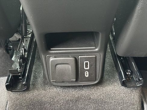 Used 2023 Buick Encore GX Essence w/ Experience Buick Package image 21