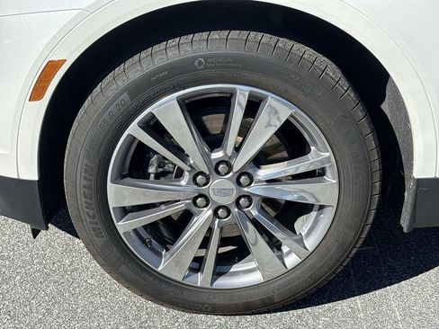 Certified 2025 Cadillac XT5 Premium Luxury image 37