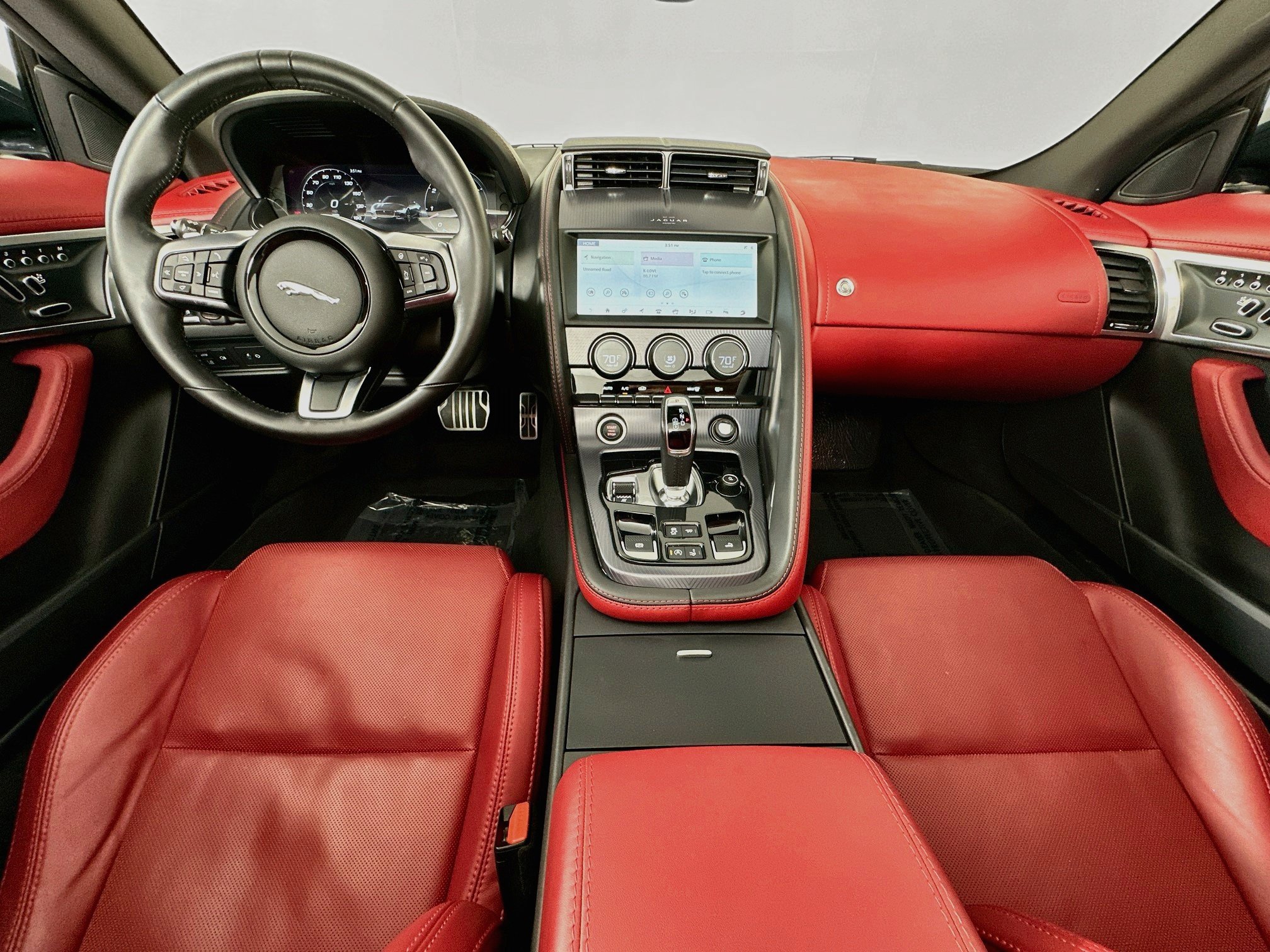 Used 2024 Jaguar F-TYPE R-Dynamic RWD image 21