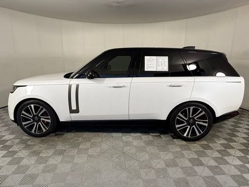 Certified 2023 Land Rover Range Rover SE AWD/4WD image 3