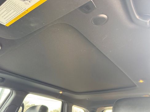 Used 2020 Jeep Grand Cherokee Limited w/ Luxury Group II image 16