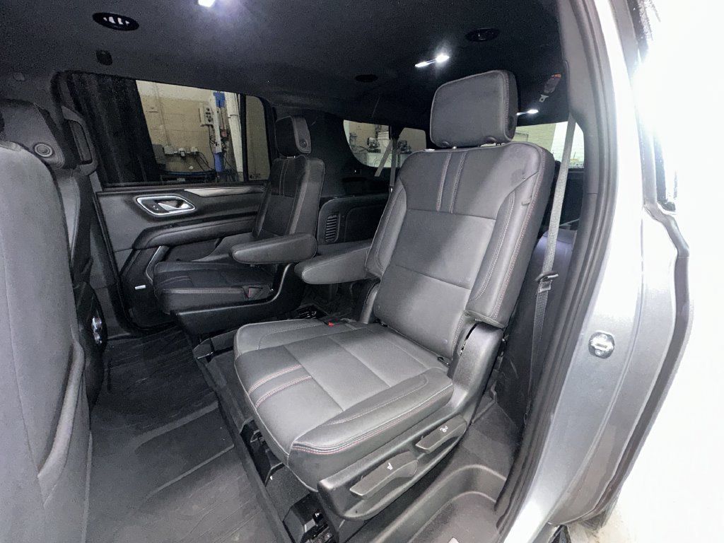 Certified 2024 Chevrolet Suburban RST w/ Luxury Package AWD/4WD image 25