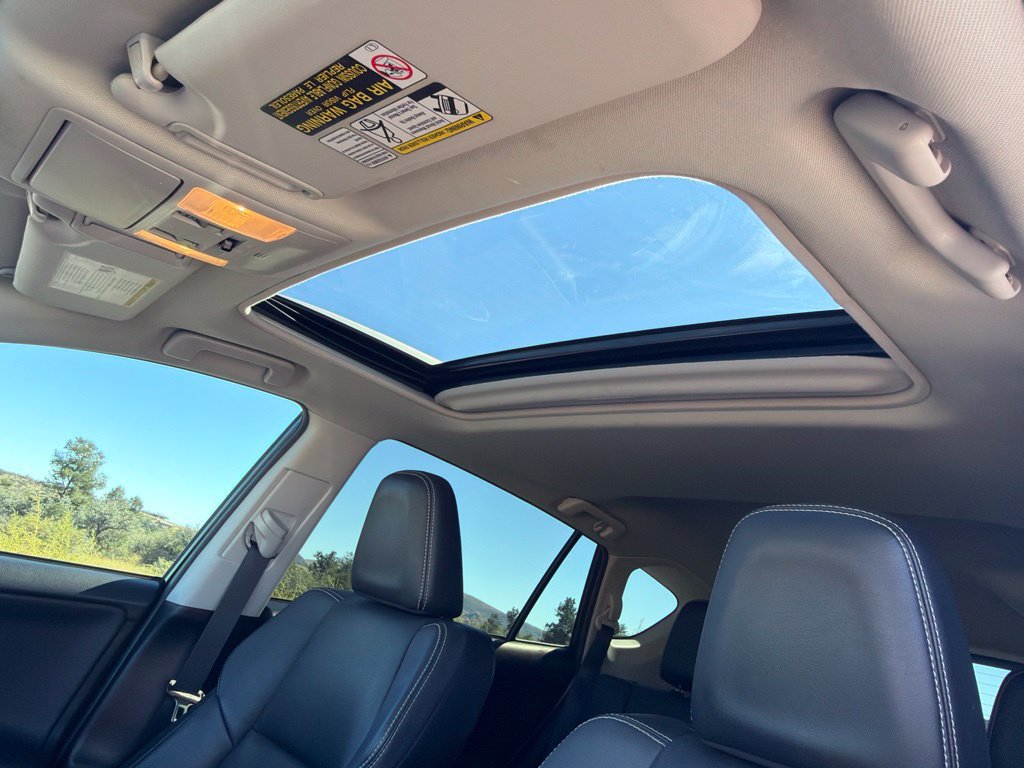 Used 2016 Toyota RAV4 Limited AWD/4WD image 34