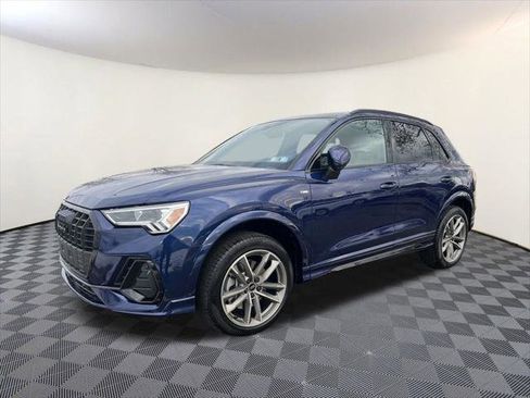 Certified 2025 Audi Q3 2.0T Premium w/ Convenience Package image 1