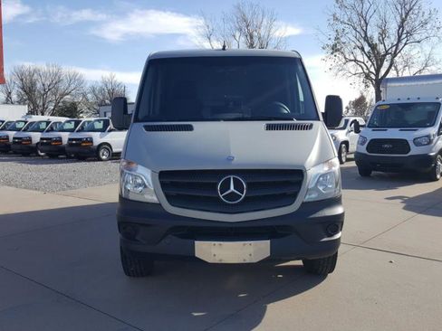Used 2014 Mercedes-Benz Sprinter 2500 image 4