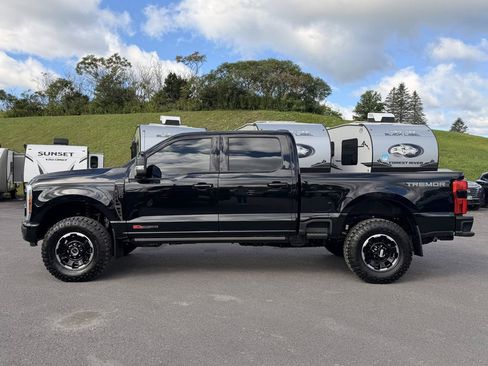Used 2025 Ford F350 Platinum w/ Tremor Off-Road Package AWD/4WD image 8