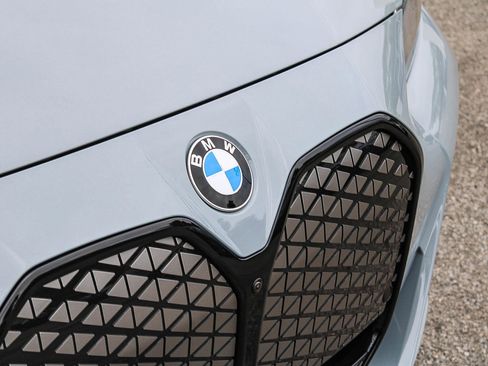 New 2026 BMW i4 eDrive40 RWD image 9