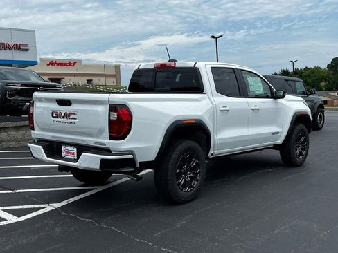 New 2025 GMC Canyon Elevation w/ Convenience Package image 3