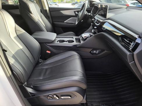 Used 2025 Acura MDX FWD w/ Technology Package image 9