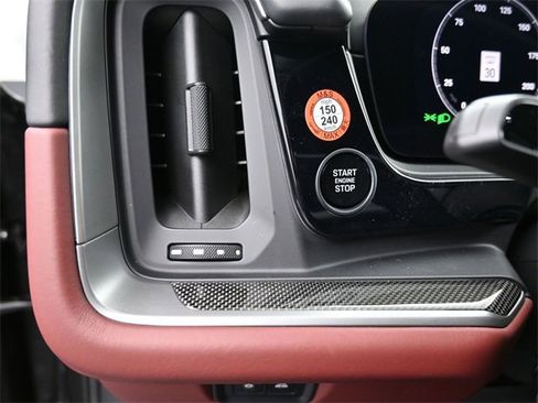 New 2025 Porsche Cayenne Turbo image 12