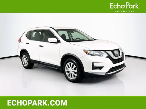 Used 2017 Nissan Rogue S image 1