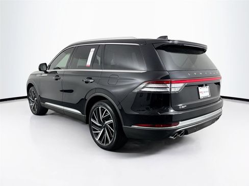 Used 2025 Lincoln Aviator Reserve w/ Equipment Group 201A AWD/4WD image 13