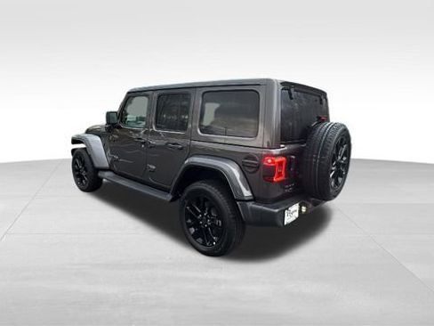 Used 2025 Jeep Wrangler Unlimited Sahara image 6