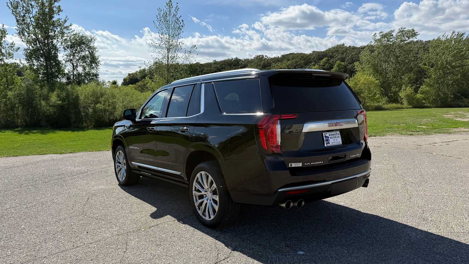Used 2024 GMC Yukon Denali AWD/4WD image 5