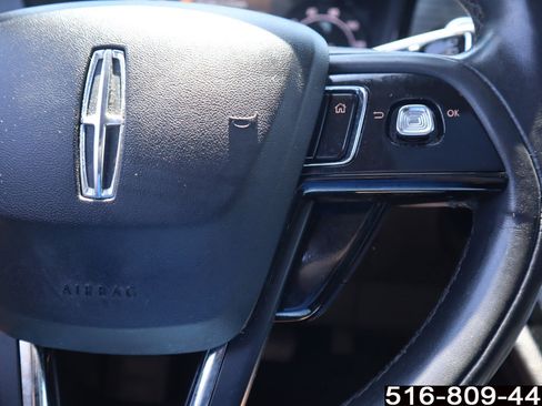 Used 2022 Lincoln Corsair AWD w/ Premium Package image 20