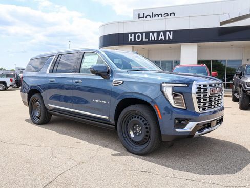 New 2026 GMC Yukon XL Denali w/ Denali Reserve Package AWD/4WD image 1