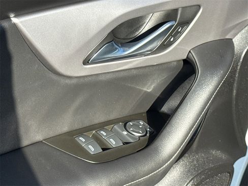 Used 2023 Chevrolet Blazer LT image 28