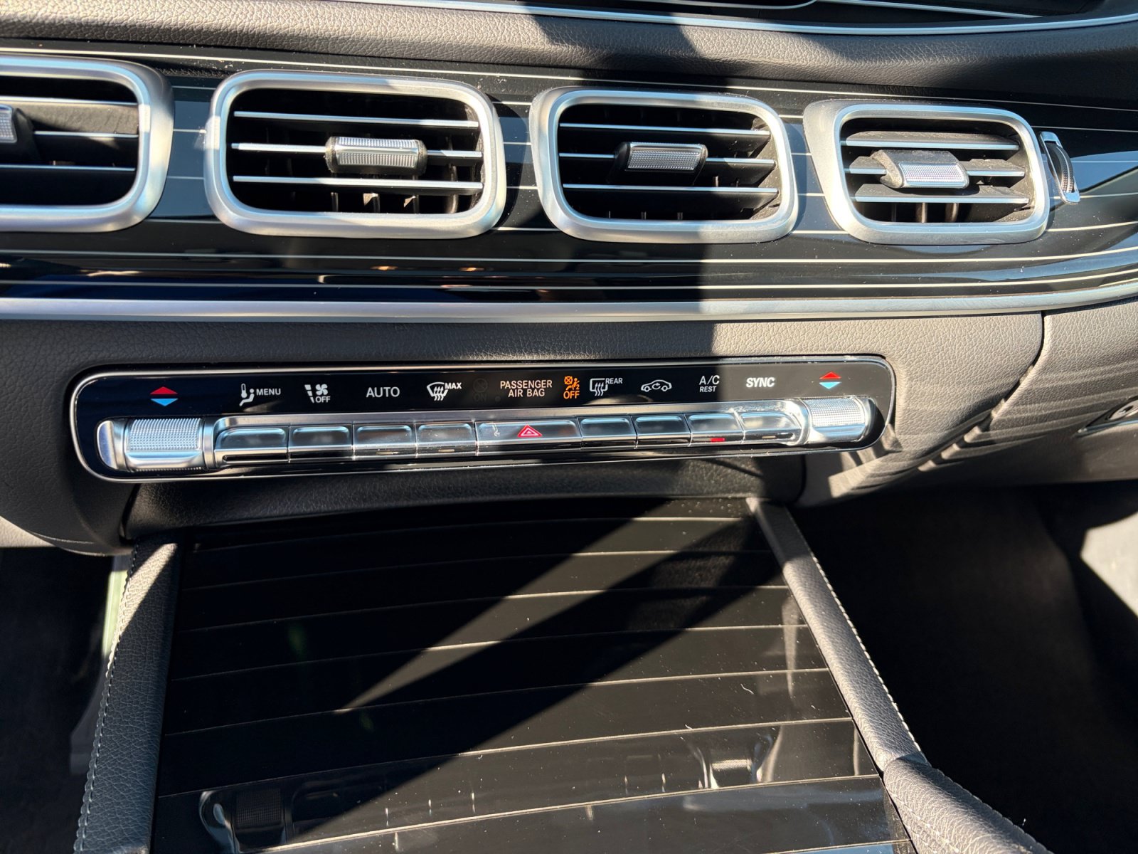 Certified 2024 Mercedes-Benz GLE 450 4MATIC image 31