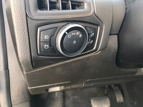 Used 2016 Ford Focus SE w/ Equipment Group 201A image 20