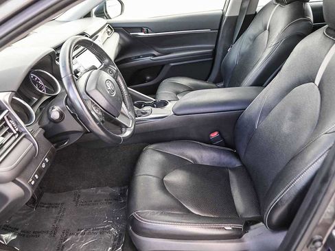 Used 2020 Toyota Camry SE image 17