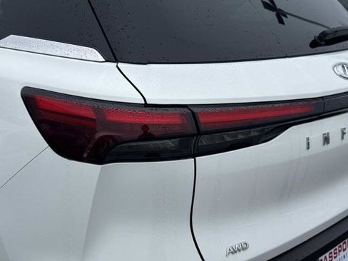 Certified 2025 INFINITI QX60 Pure image 10