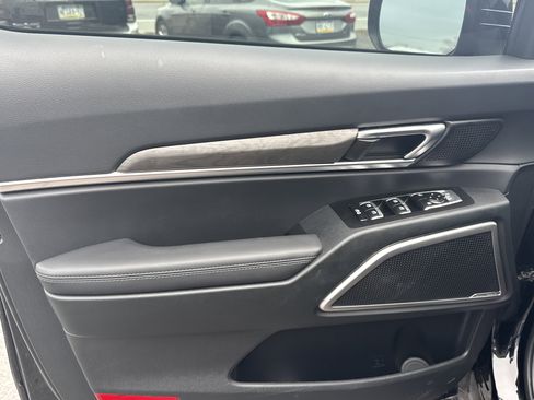 Used 2025 Kia Telluride EX X-Line image 12