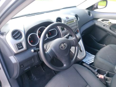 Used 2010 Toyota Matrix FWD image 30