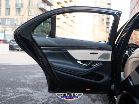 Used 2019 Mercedes-Benz S 560 4MATIC Sedan image 47
