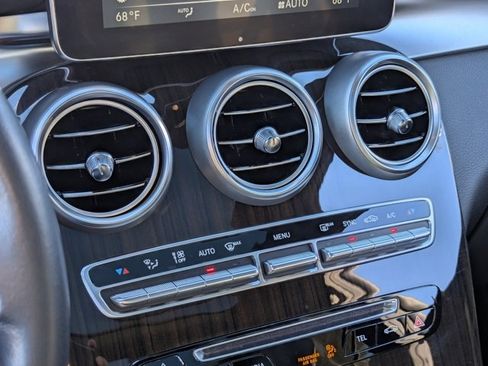 Used 2017 Mercedes-Benz GLC 300 4MATIC image 21