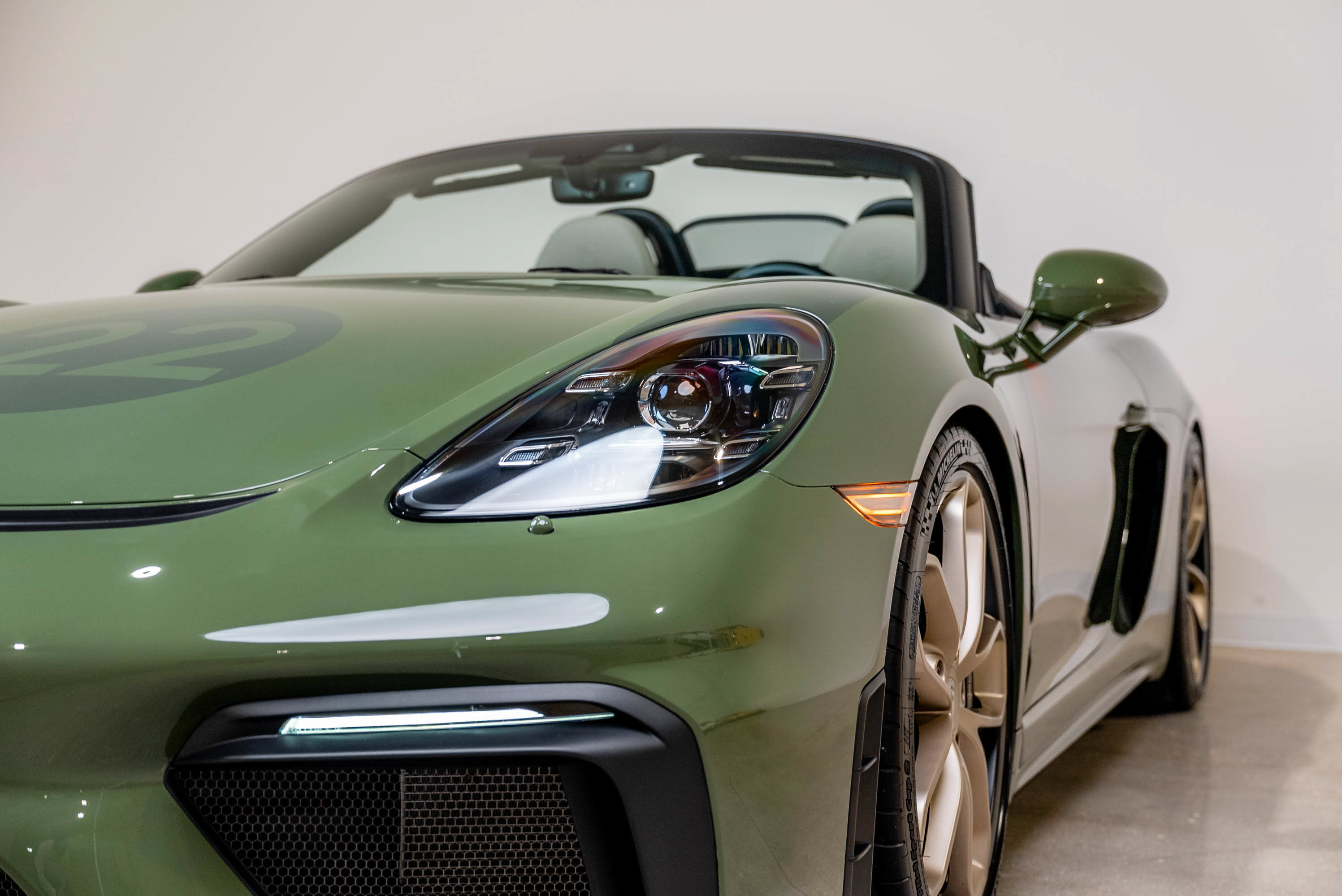 Used 2022 Porsche 718 Boxster Spyder RWD image 12