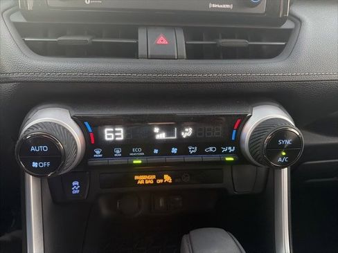 Used 2022 Toyota RAV4 XLE image 16