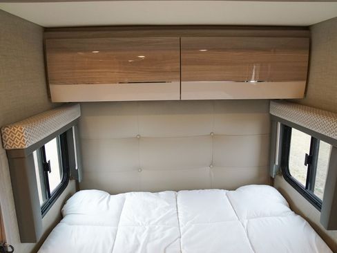Used 2020 Mercedes-Benz Sprinter 3500 image 7