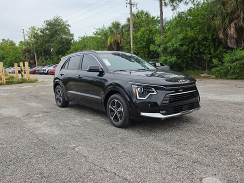 New 2026 Kia Niro FWD image 2