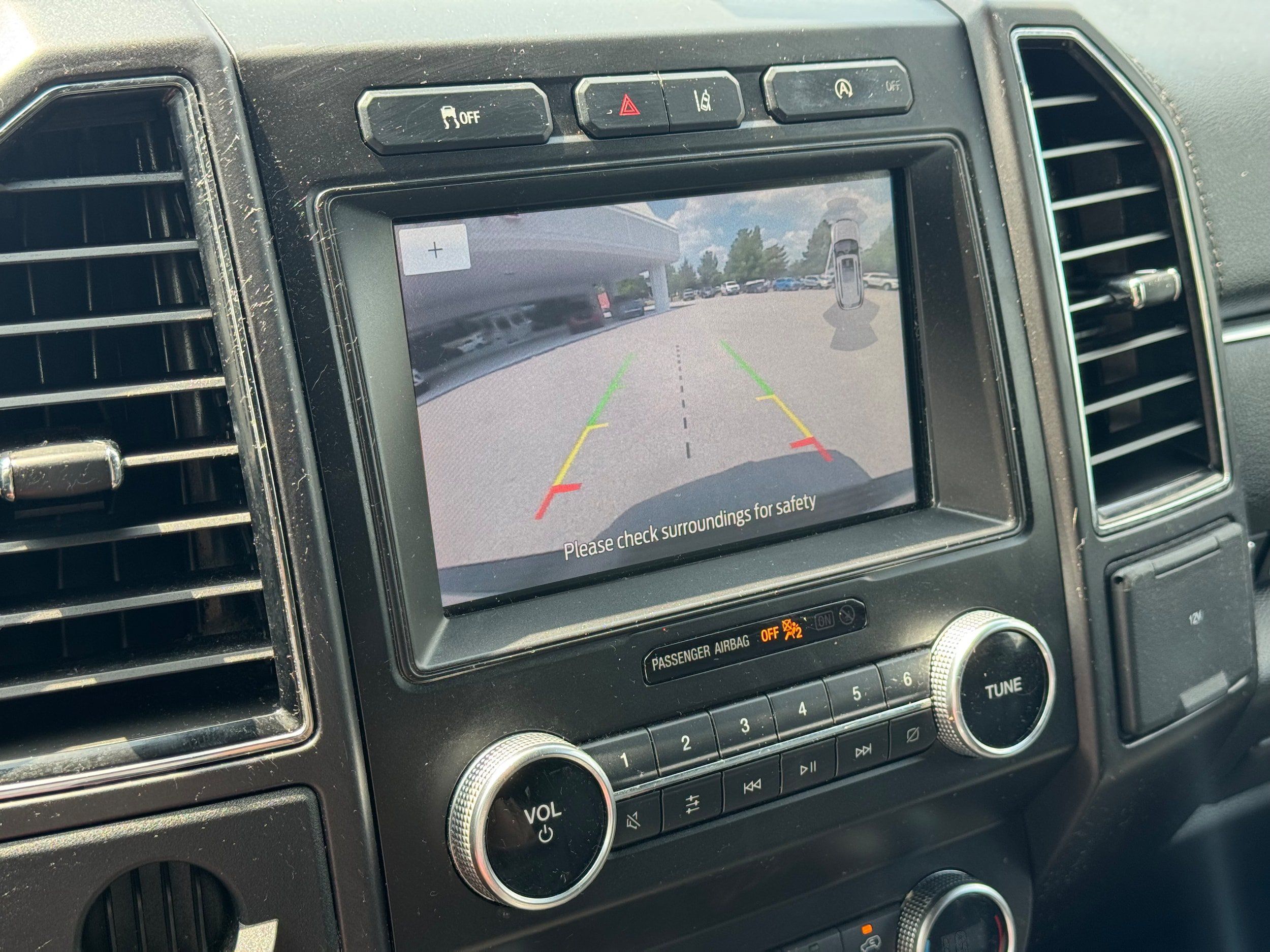 Used 2020 Ford Expedition Limited RWD image 23
