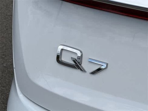 Used 2020 Audi Q7 3.0T Premium Plus image 32