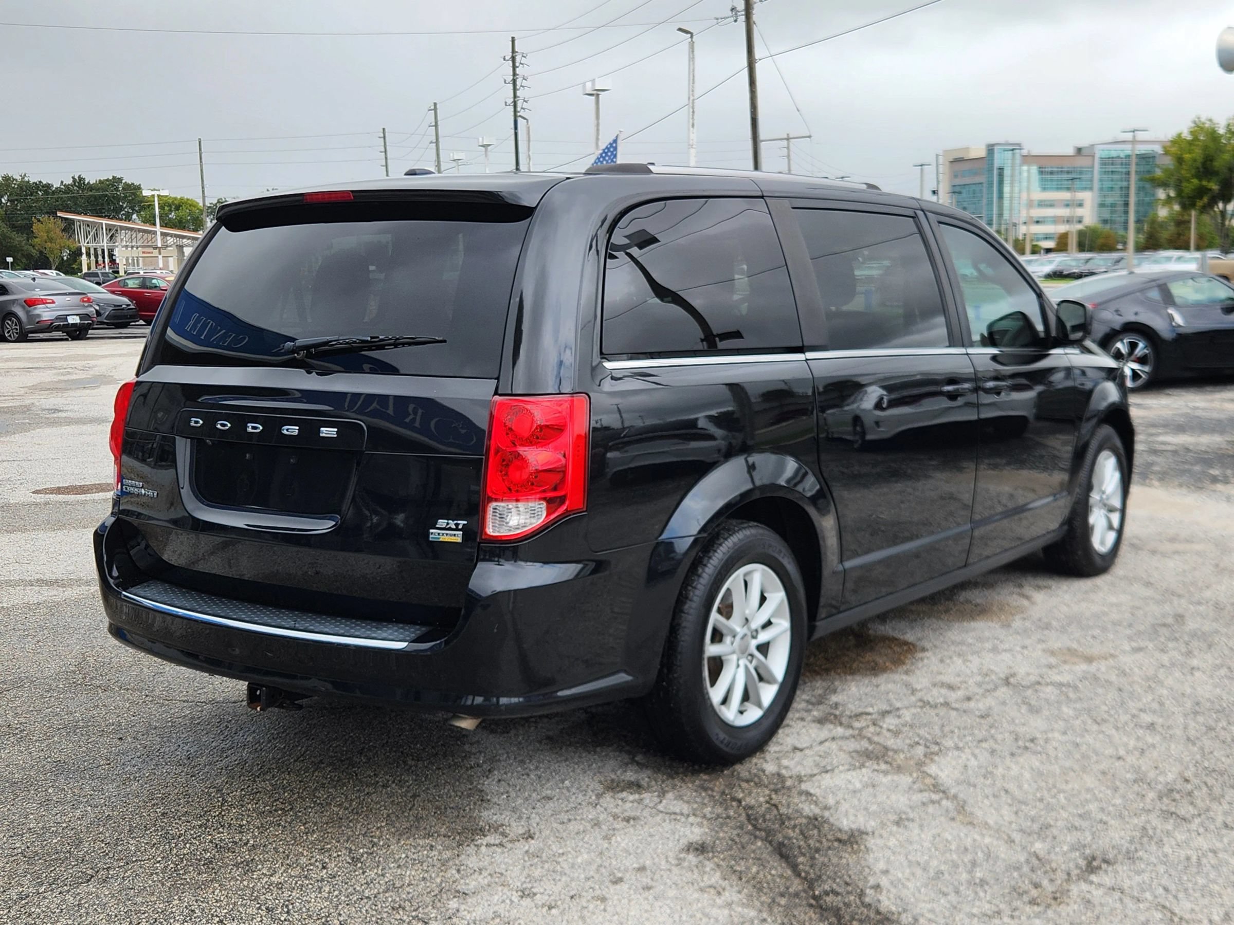 Used 2019 Dodge Grand Caravan SXT FWD image 8