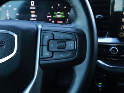 Used 2025 GMC Sierra 1500 SLT image 14