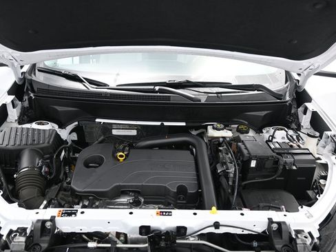 Used 2024 Chevrolet Equinox LT image 15