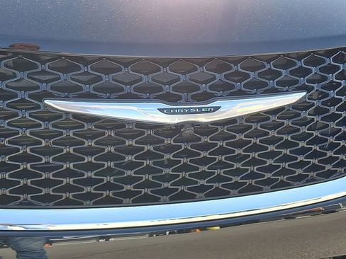 New 2026 Chrysler Pacifica Select FWD image 10