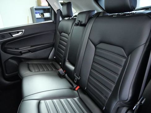 Certified 2024 Ford Edge SEL w/ Convenience Package AWD/4WD image 15