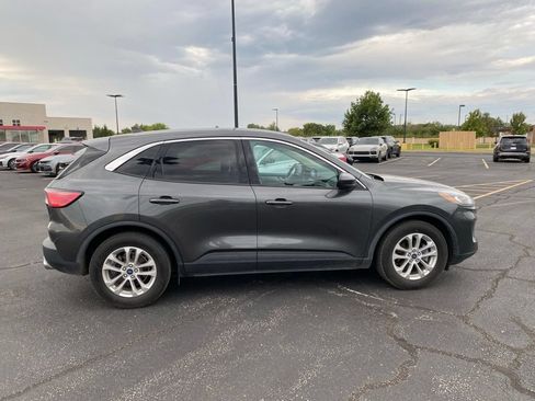 Used 2020 Ford Escape SE FWD image 11