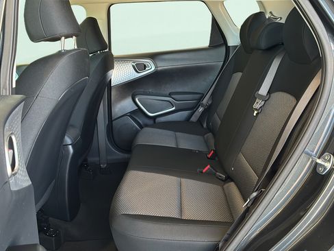 Used 2025 Kia Soul LX w/ LX Technology Package FWD image 15