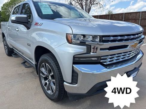 Used 2020 Chevrolet Silverado 1500 LT w/ Texas Edition image 2
