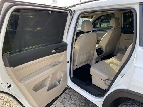 Used 2022 Volkswagen Atlas SE w/ Panoramic Sunroof Package image 26