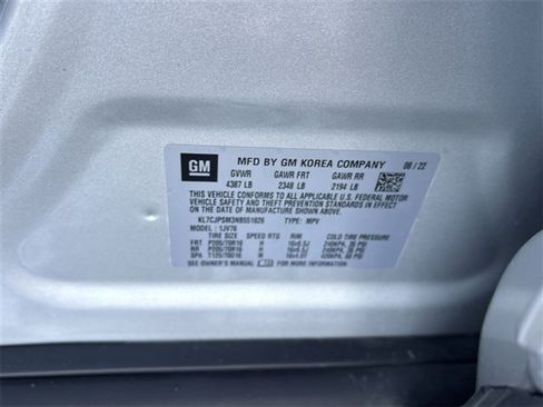 Used 2022 Chevrolet Trax LT w/ LT Convenience Package image 32