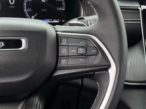 Used 2024 Jeep Grand Cherokee L Altitude image 17