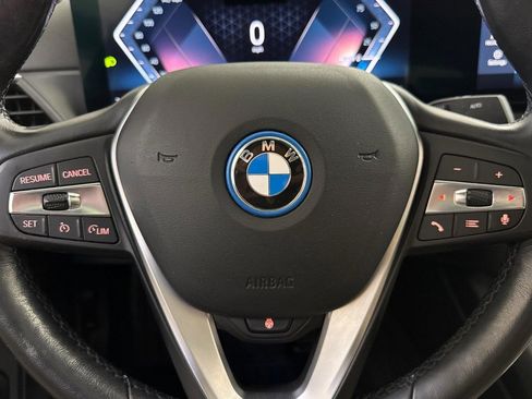 Used 2023 BMW i4 eDrive40 w/ Premium Package RWD image 17