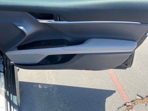 Used 2021 Toyota Camry LE w/ Carpet Mat Package (TMS) FWD image 27
