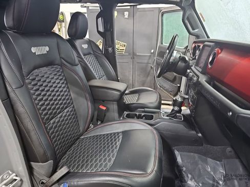 Used 2021 Jeep Wrangler Unlimited Rubicon image 10